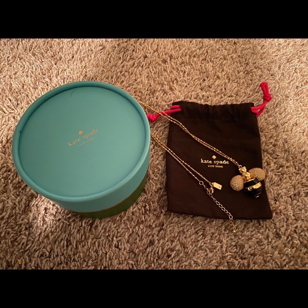 Kate spade QUEEN BEE necklace 🐝 🌟